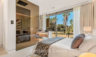 Move-in ready luxury house in an innovative and luxurious complex with sea views, located on Marbella’s Golden Mile 74523 