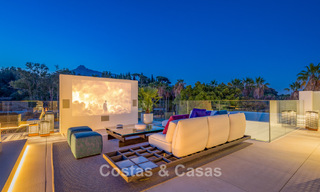 Move-in ready luxury house in an innovative and luxurious complex with sea views, located on Marbella’s Golden Mile 74542 