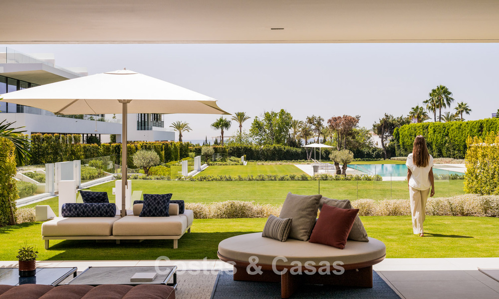 Sophisticated luxury home for sale in a progressive complex with panoramic sea views on Marbella’s Golden Mile 74570