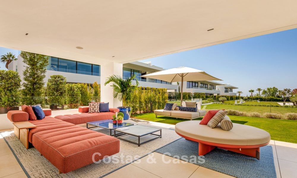 Sophisticated luxury home for sale in a progressive complex with panoramic sea views on Marbella’s Golden Mile 74591