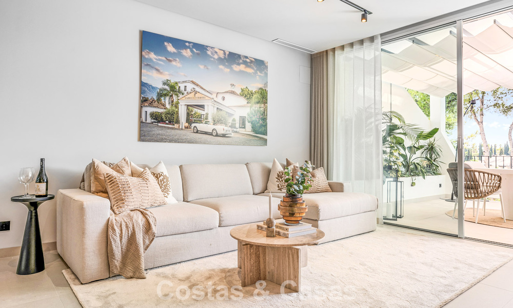 Prestigious renovated penthouse for sale, bordering a leading golf course in La Quinta, Benahavis - Marbella 74460