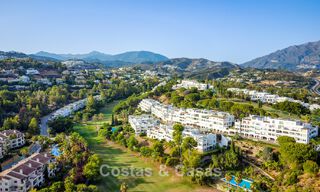 Prestigious renovated penthouse for sale, bordering a leading golf course in La Quinta, Benahavis - Marbella 74476 