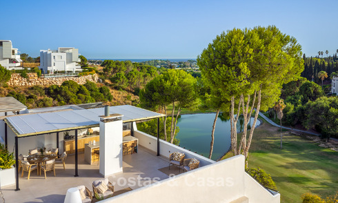 Prestigious renovated penthouse for sale, bordering a leading golf course in La Quinta, Benahavis - Marbella 74477