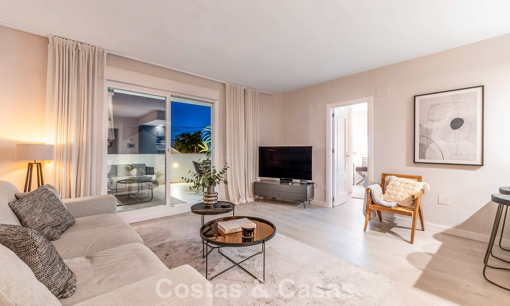 Contemporary renovated apartment within walking distance to all amenities and the beach in Nueva Andalucia, Marbella 74636