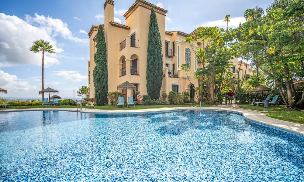 Frontline golf penthouse with magnificent golf and sea views for sale in a gated community in Benahavis - Marbella 74736