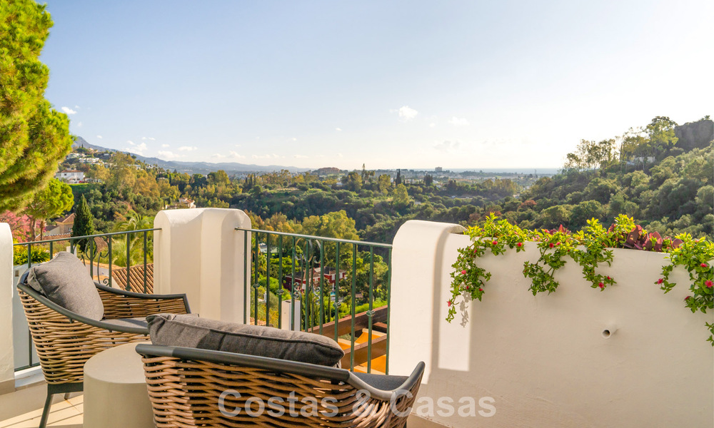 Stunning 3 bedroom apartment for sale with sea views in Benahavis - Marbella 75003