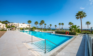 Luxury apartment for sale, in a luxurious beach complex on the New Golden Mile between Marbella and Estepona 773542 