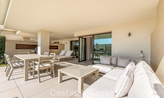 Luxury apartment for sale, in a luxurious beach complex on the New Golden Mile between Marbella and Estepona 773559 