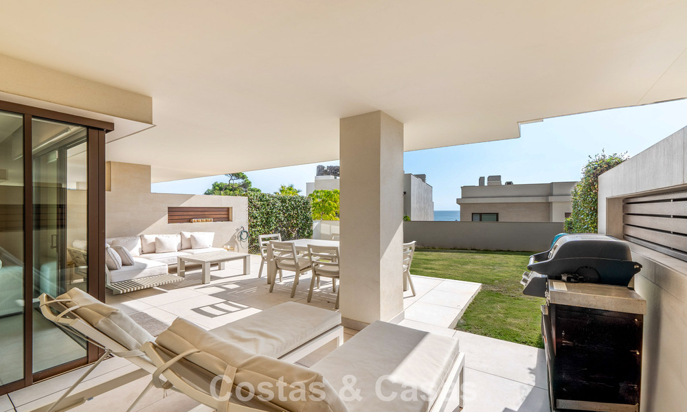 Luxury apartment for sale, in a luxurious beach complex on the New Golden Mile between Marbella and Estepona 773562