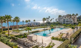 Luxury apartment for sale, in a luxurious beach complex on the New Golden Mile between Marbella and Estepona 773576 