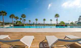 Luxury apartment for sale, in a luxurious beach complex on the New Golden Mile between Marbella and Estepona 773581 