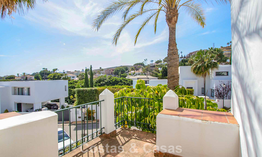 Spacious, move-in ready townhouse for sale with sea view in a gated complex in Benahavis - Marbella 773533