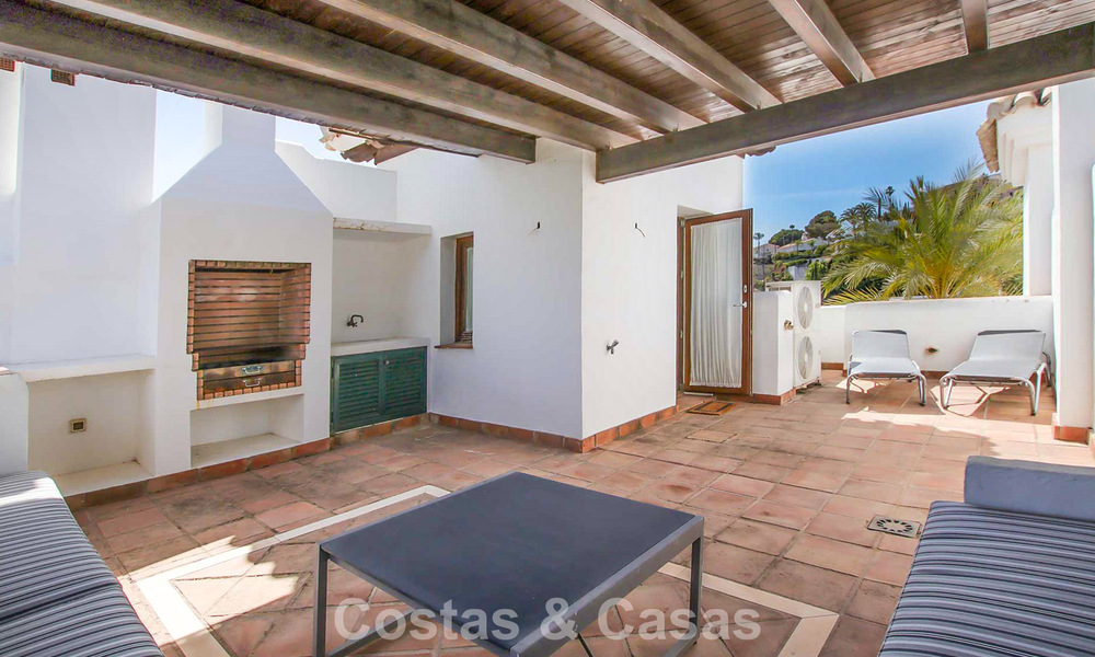 Spacious, move-in ready townhouse for sale with sea view in a gated complex in Benahavis - Marbella 773535