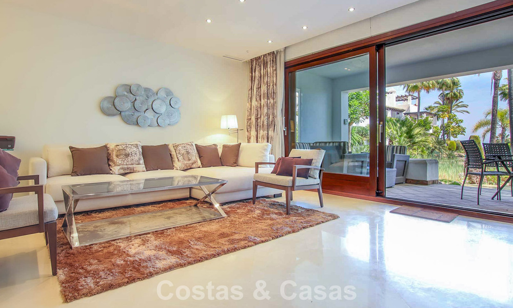 Spacious, move-in ready townhouse for sale with sea view in a gated complex in Benahavis - Marbella 773539