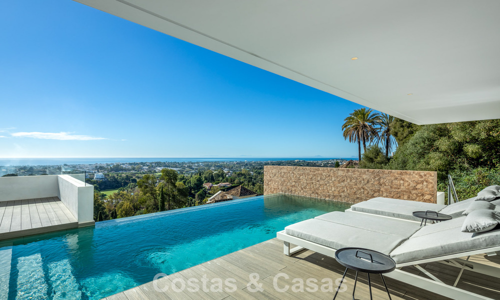 Ready to move in, modernist luxury villa for sale, with sea views in a gated community in Benahavis - Marbella 773597