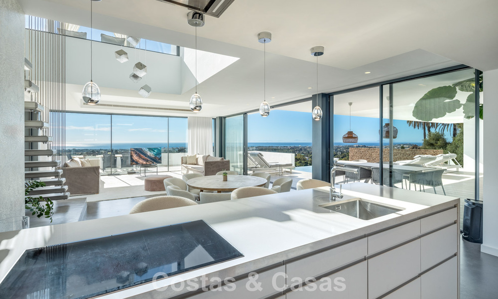 Ready to move in, modernist luxury villa for sale, with sea views in a gated community in Benahavis - Marbella 773602