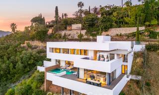 Ready to move in, modernist luxury villa for sale, with sea views in a gated community in Benahavis - Marbella 773605 