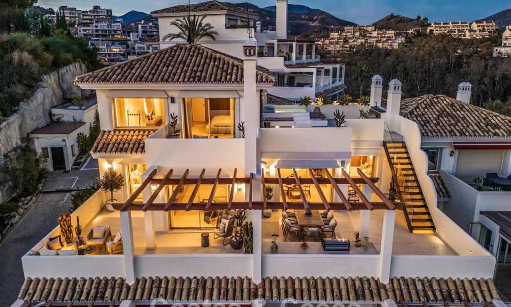 Prestigious renovated penthouse with panoramic sea views for sale in Nueva Andalucia’s Golf Valley, Marbella 773622