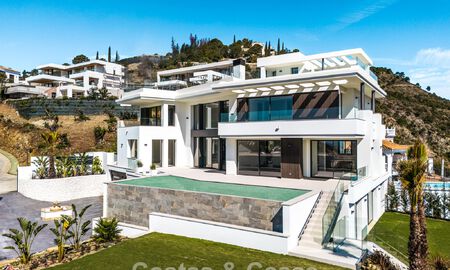 Brand new luxury villa with sea views for sale in a gated community in La Quinta, Marbella - Benahavis 773684