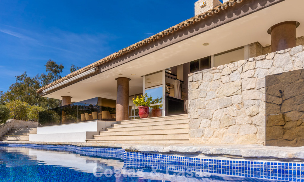 Architectural masterpiece for sale with stunning sea views in La Quinta, Benahavis - Marbella 774000