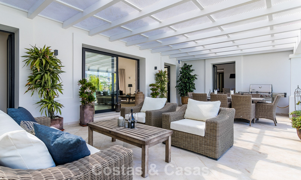 Luxury villa with timeless Mediterranean design for sale in a sought-after golf area of Nueva Andalucia, Marbella 773704