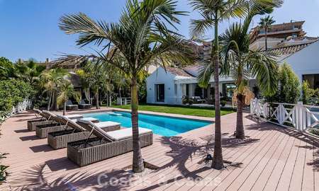 Luxury villa with timeless Mediterranean design for sale in a sought-after golf area of Nueva Andalucia, Marbella 773708