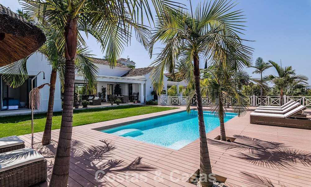 Luxury villa with timeless Mediterranean design for sale in a sought-after golf area of Nueva Andalucia, Marbella 773709