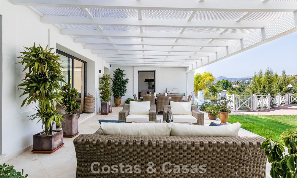 Luxury villa with timeless Mediterranean design for sale in a sought-after golf area of Nueva Andalucia, Marbella 773734