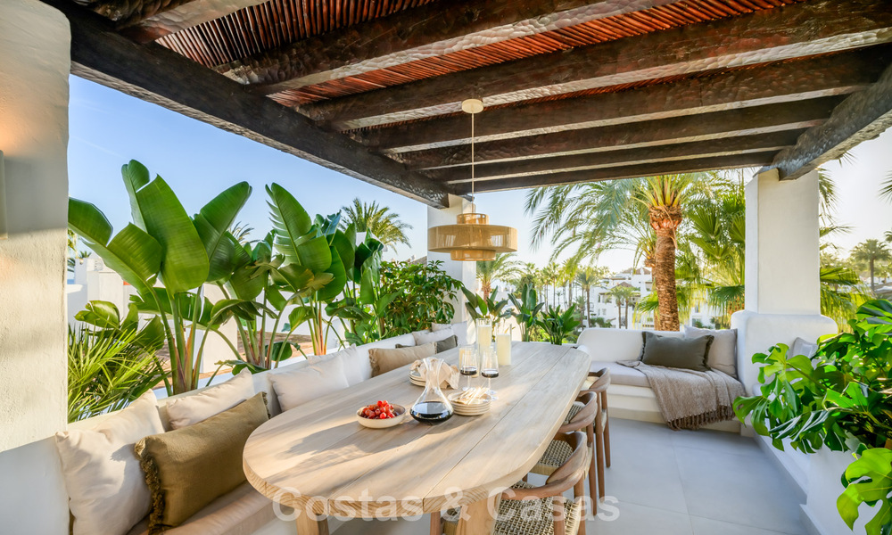 Move-in ready luxury penthouse for sale in a leading beach resort within walking distance of Estepona centre 773740