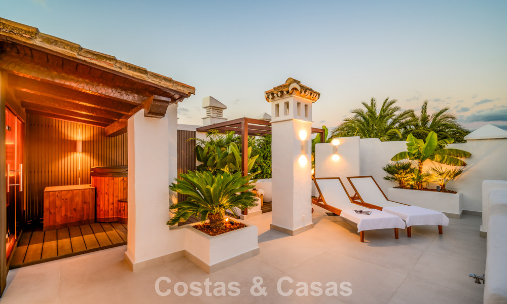 Move-in ready luxury penthouse for sale in a leading beach resort within walking distance of Estepona centre 773744