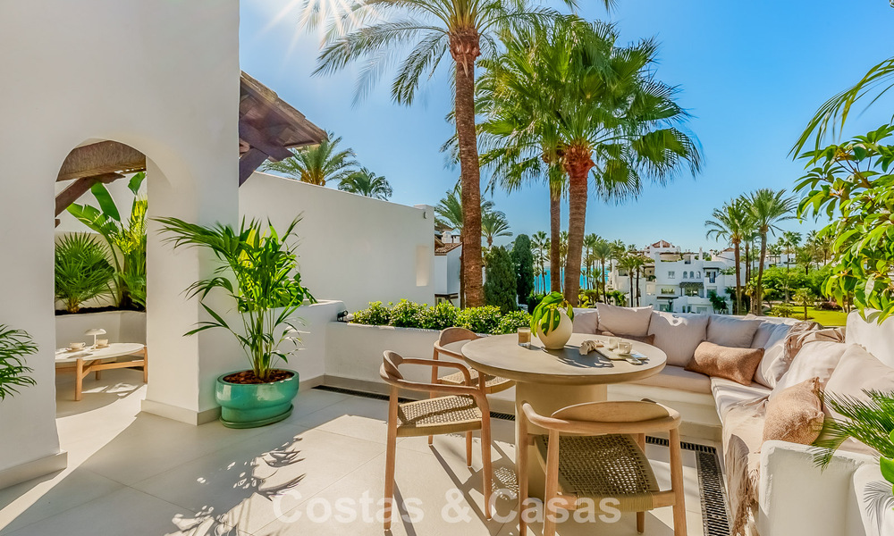 Move-in ready luxury penthouse for sale in a leading beach resort within walking distance of Estepona centre 773760