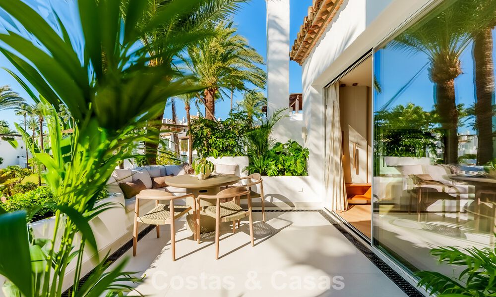 Move-in ready luxury penthouse for sale in a leading beach resort within walking distance of Estepona centre 773761