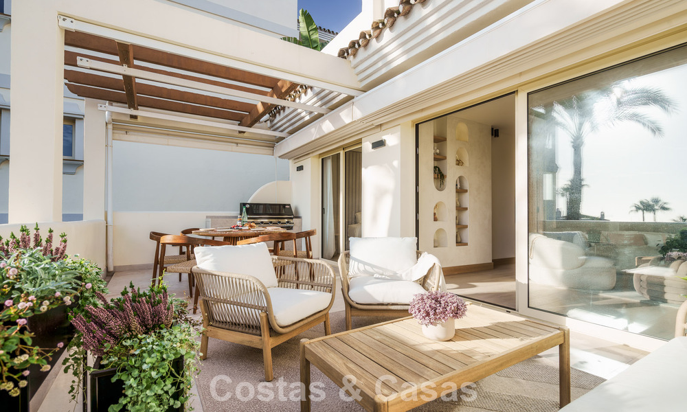 Contemporary renovated luxury apartment for sale with panoramic sea views in Nueva Andalucia’ Golf Valley, Marbella 773789