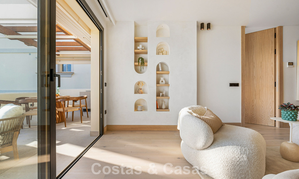 Contemporary renovated luxury apartment for sale with panoramic sea views in Nueva Andalucia’ Golf Valley, Marbella 773797