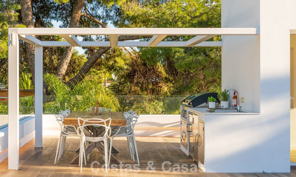 Modern luxury villa with separate guest house and privacy for sale in Nueva Andalucia, Marbella 774082