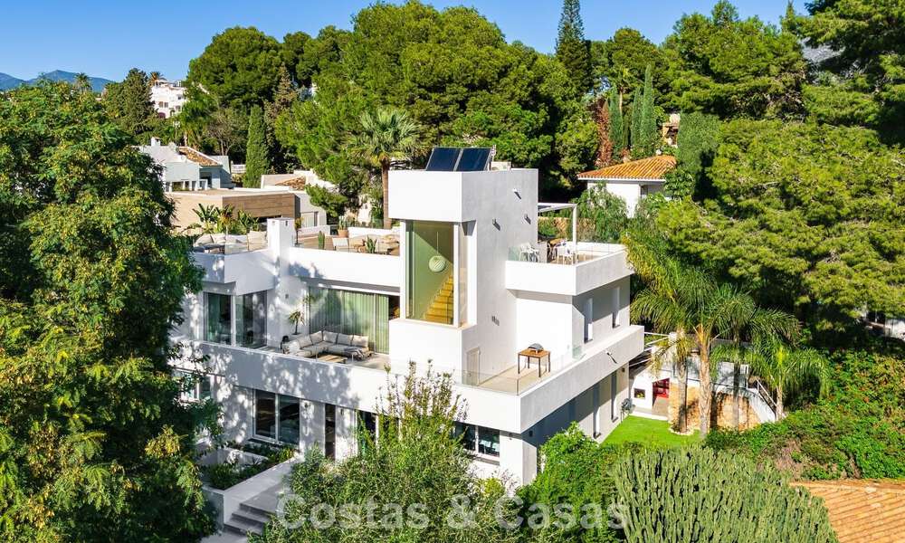 Modern luxury villa with separate guest house and privacy for sale in Nueva Andalucia, Marbella 774098