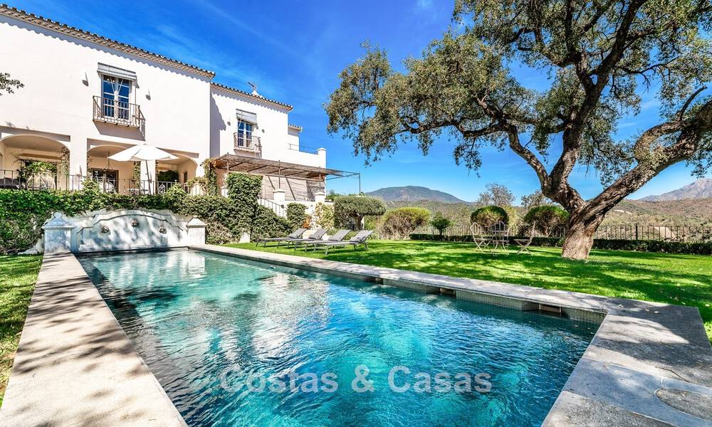 Enchanting luxury villa on beautiful grounds for sale surrounded by greenery in El Madroñal, Benahavis - Marbella 774151