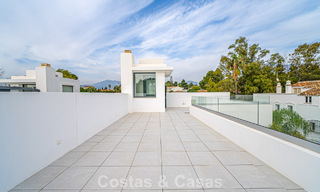 Move-in ready, contemporary new-build villa for sale just a stone's throw from the beach on Marbella's Golden Mile 774334 