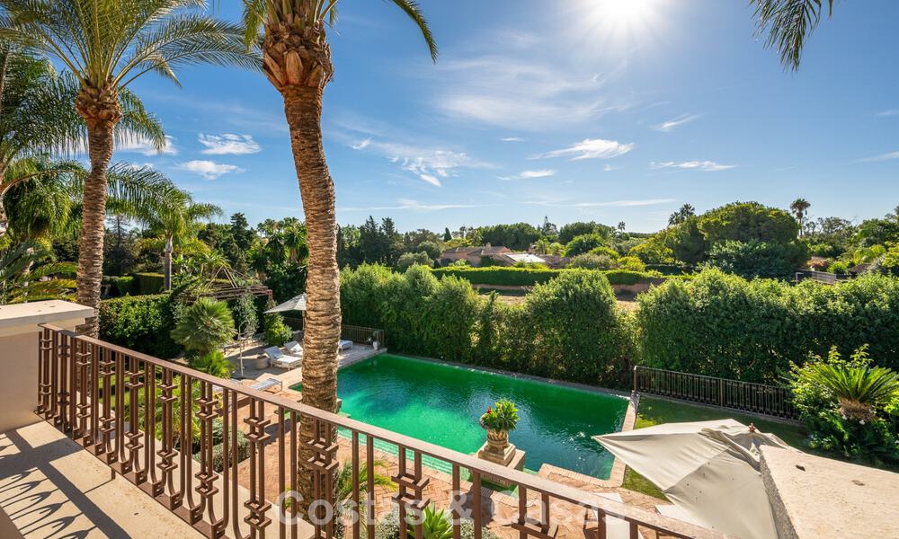 Impressive luxury villa for sale in a prestigious urbanisation within walking distance to the beach in Guadalmina Baja, Marbella 773945