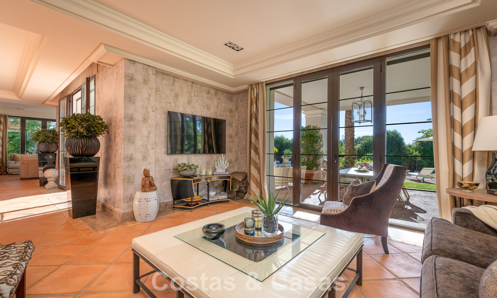 Impressive luxury villa for sale in a prestigious urbanisation within walking distance to the beach in Guadalmina Baja, Marbella 773948