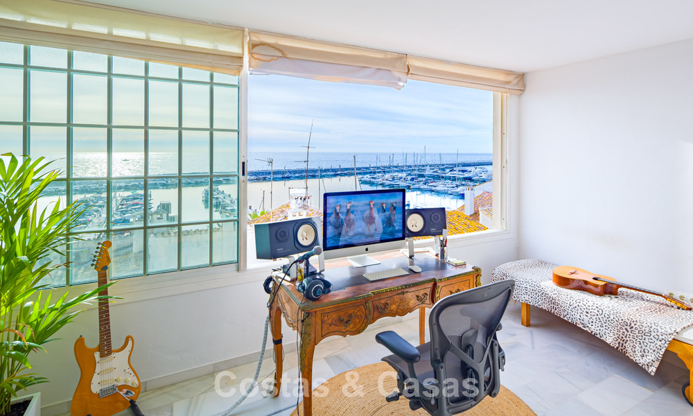 2 bedroom apartment for sale with phenomenal views in Puerto Banus Marina, Marbella 774226