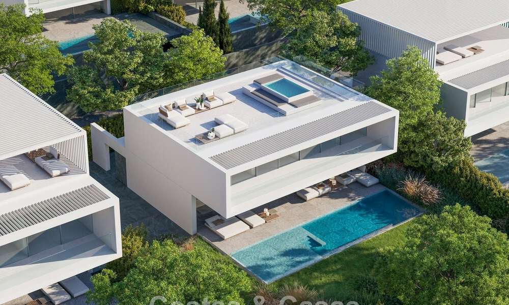 High-tech designer villas for sale in a natural setting on the golf course in Estepona 774447