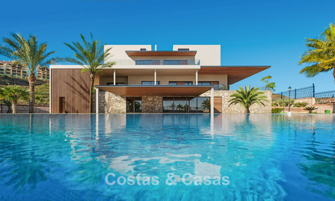 Impressive villa for sale, bordering the golf course in Mijas, Costa del Sol 774471