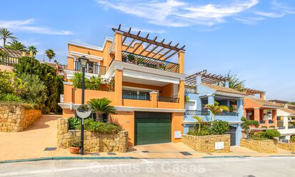 Elegant 4-bedroom corner townhouse for sale in a gated and secure community in Nueva Andalucía, Marbella 792241