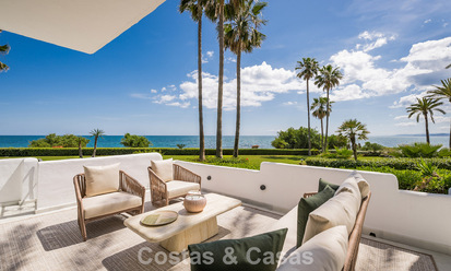 Exclusive renovated frontline beach apartment with direct sea views for sale on the New Golden Mile, Estepona East 799570