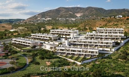 Modern new-build homes with mountain and sea views for sale in a resort-style complex in Fuengirola, Costa del Sol 799598
