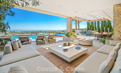 First-class luxury villa with breathtaking sea views for sale in a gated community in La Quinta, Marbella - Benahavís 804123