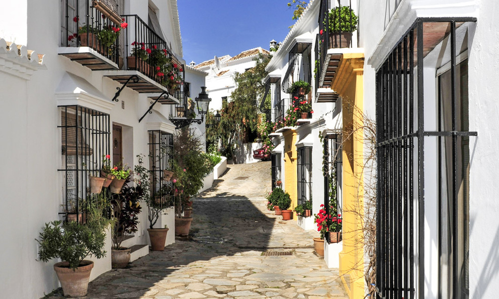 Houses for sale in a Andalusian Village in the heart of the Golden Mile, between Marbella and Puerto Banus 73306